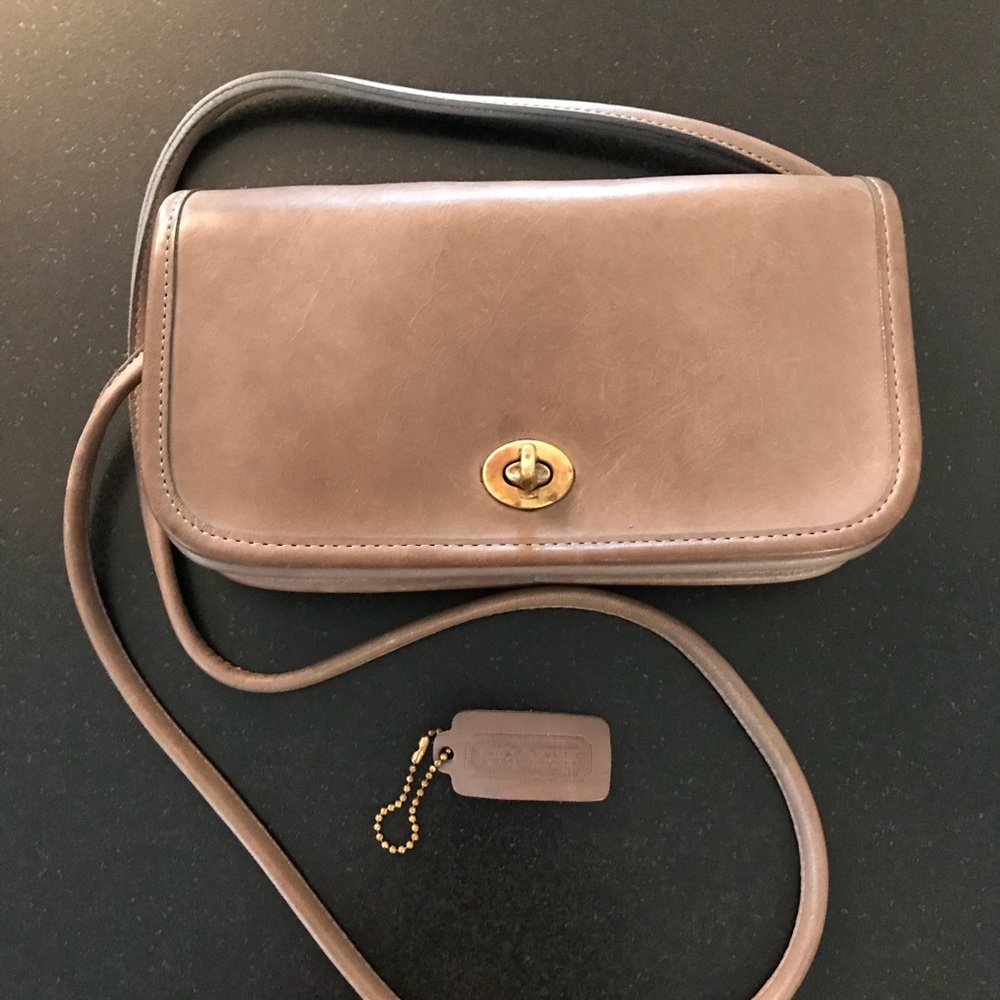 Small Coach crossbody bag